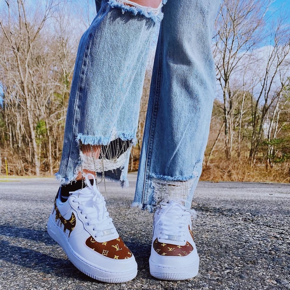 Air Force 1 Custom Louis Vuitton Sneakers - Picture 3 of 5